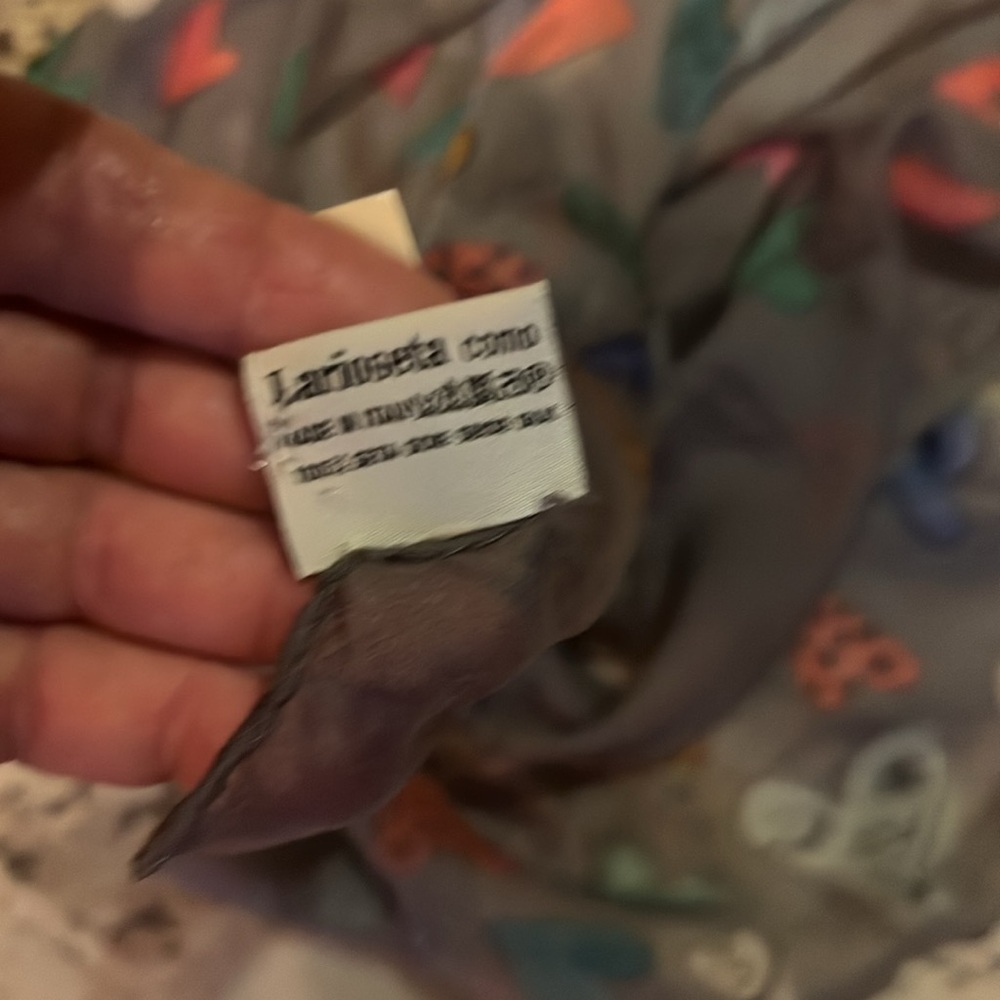 Moschino Gray Scarf with Colorful Heart Design - Picture 6 of 6